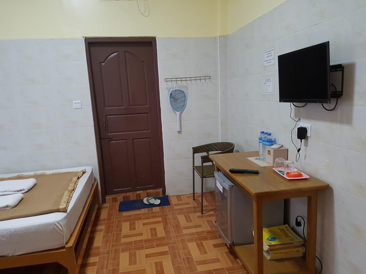 Shwe Eain Si Guest House - Burmese Only Myeik Esterno foto