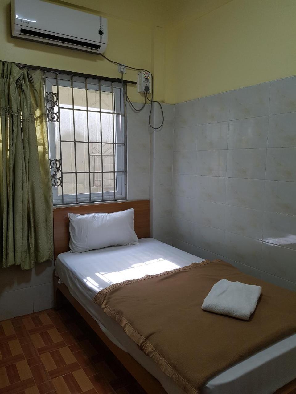 Shwe Eain Si Guest House - Burmese Only Myeik Esterno foto